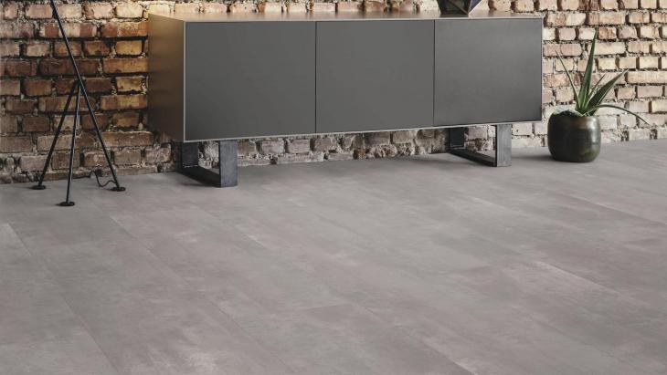 Laminuotos grindys Kaindl AQUApro Select 8.0 Tile Betonas Art Pearlgrey