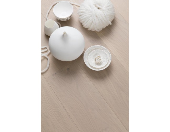 Trisluoksnė parketlentė Boen Castle Live Pure Ąžuolas Warm Cotton 209 MM PEGV43FD