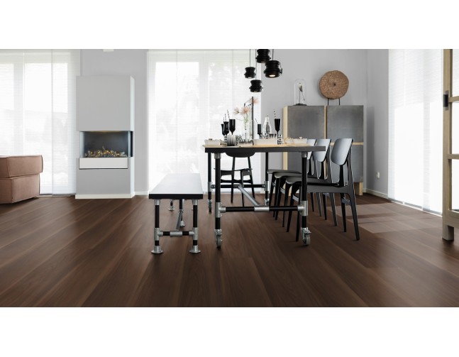 Vinilo danga Wineo 800 Wood XL Riešutas Bergamo Dark 2.5 MM