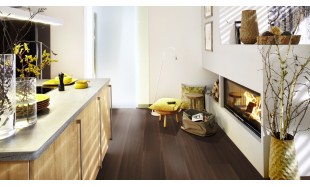 Vinilo danga Wineo 800 Wood XL Riešutas Bergamo Dark 2.5 MM