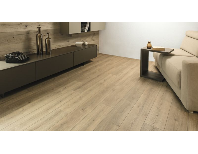 Laminuotos grindys Kaindl Natural Touch Standard 8.0 Ąžuolas