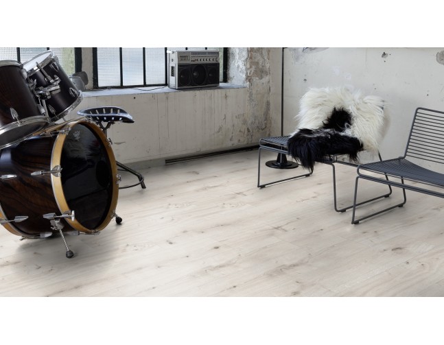 LIKUČIO IŠPARDAVIMAS Vinilinė grindų danga Kaindl SPC Solid Pro Wide Plank 6.0 Ąžuolas Napoli