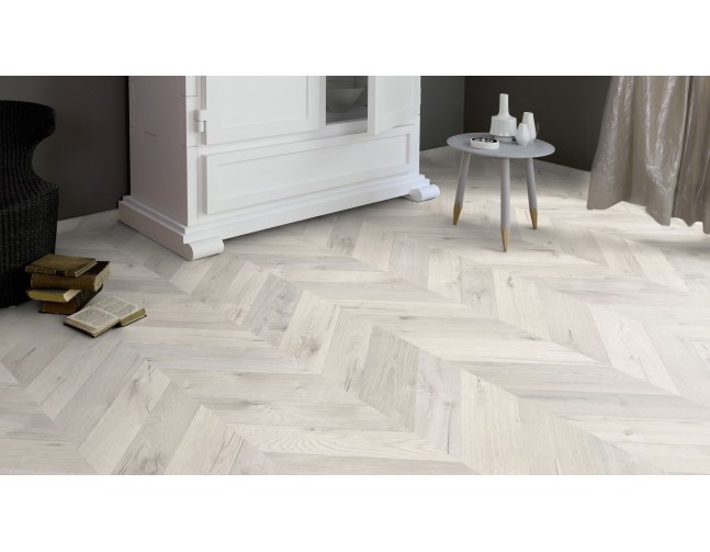 LIKUČIO IŠPARDAVIMAS Laminuotos grindys Kaindl Natural Touch Wide Plank 8.0 Fishbone Ąžuolas Alnwig